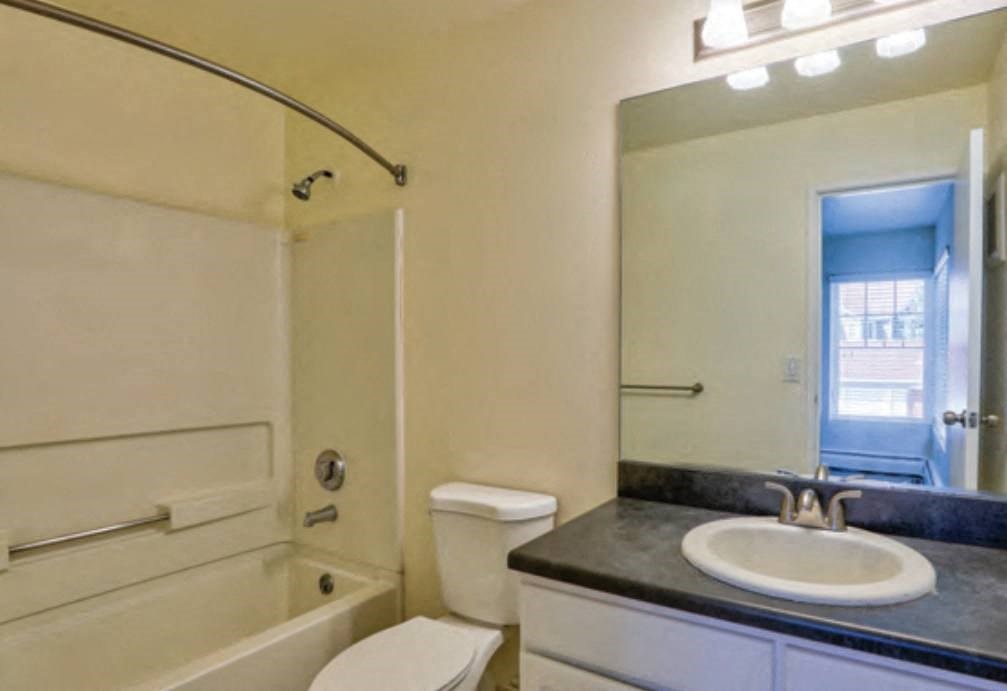 Lake Creek - Bathroom