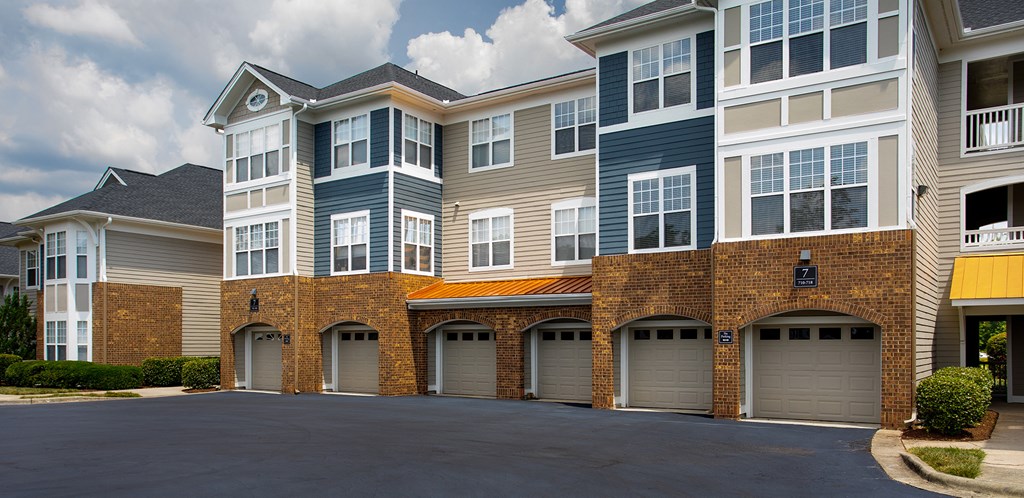 The Reserve At Meadowmont Apartments And Townhomes