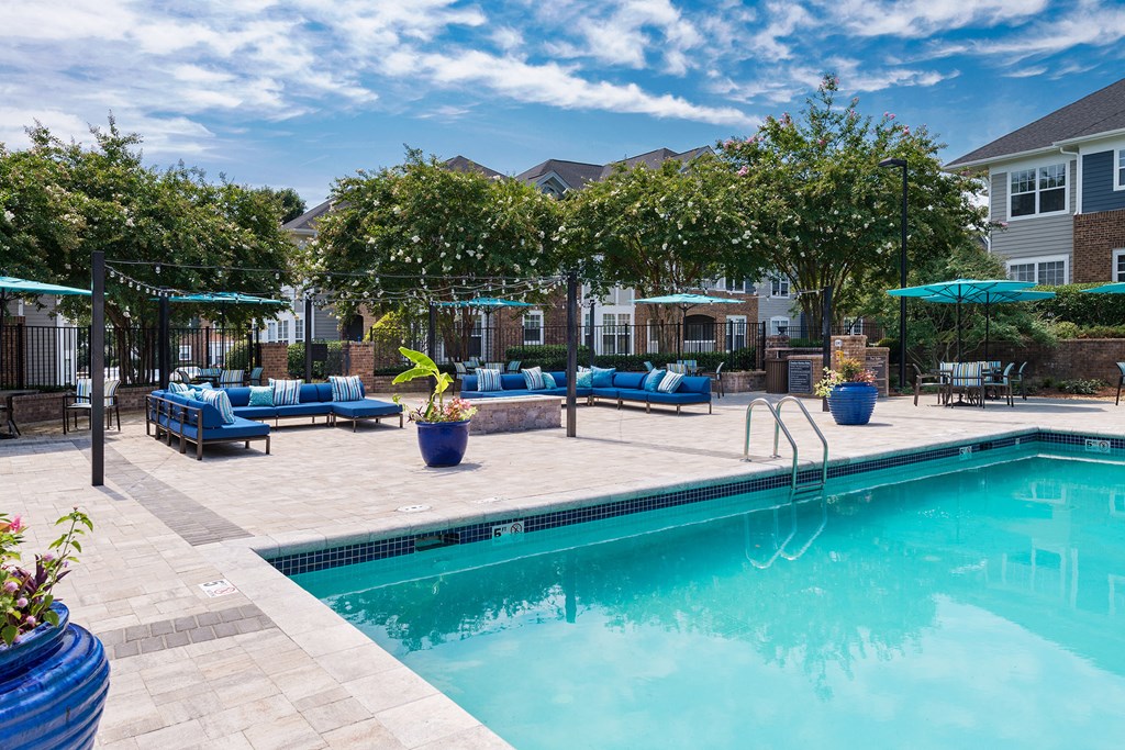 The Reserve At Meadowmont Apartments And Townhomes