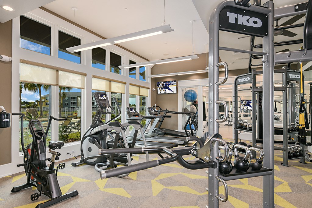 “HIIT” High Intensity Interval Training with CrossFit equipment