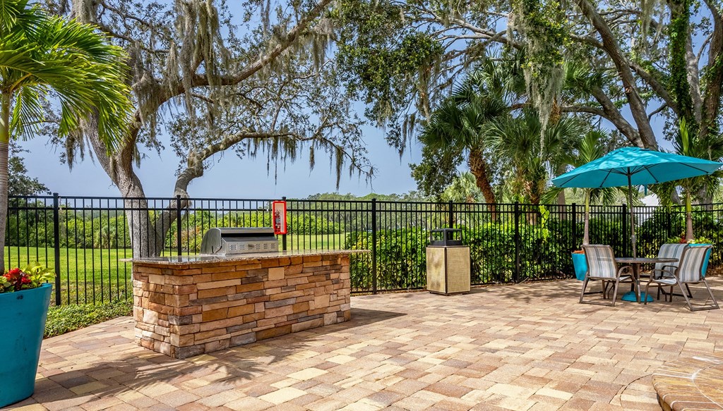 L'Estancia Apartment Homes