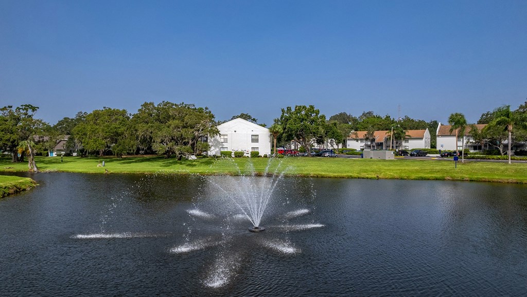 L'Estancia Apartment Homes