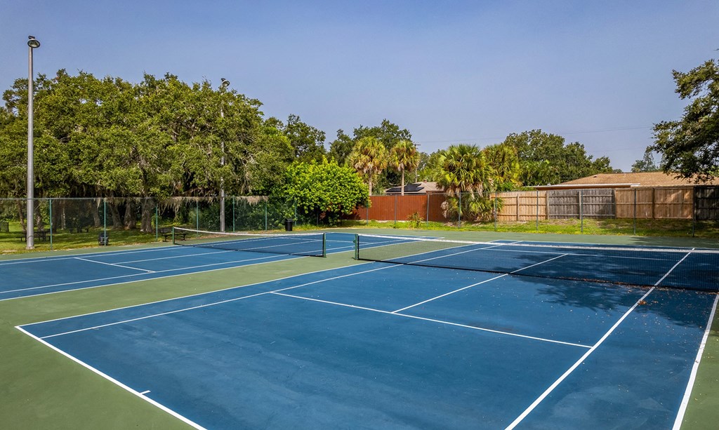 L'Estancia Apartment Homes