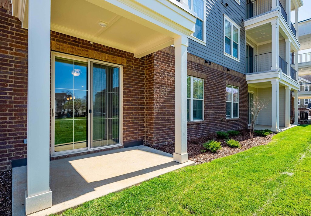 entrance to the leasing office at villas at houston levee west apartments in cordova