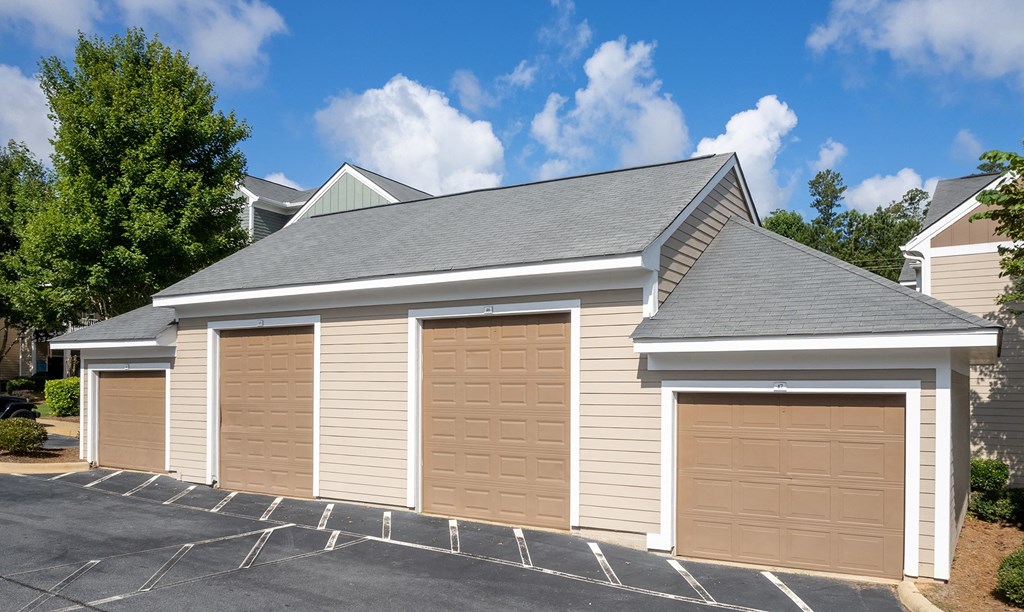 Garages at Woodland Trail, LaGrange, 30241