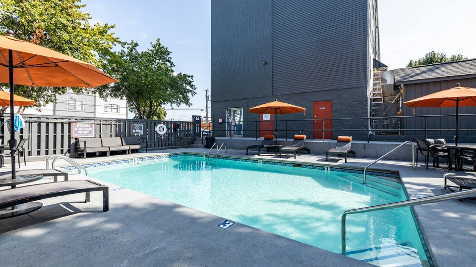 Highland Grand Apartments