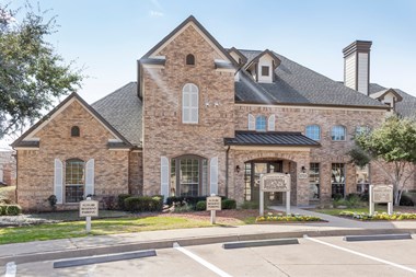 cedar-point-town-homes-exterior