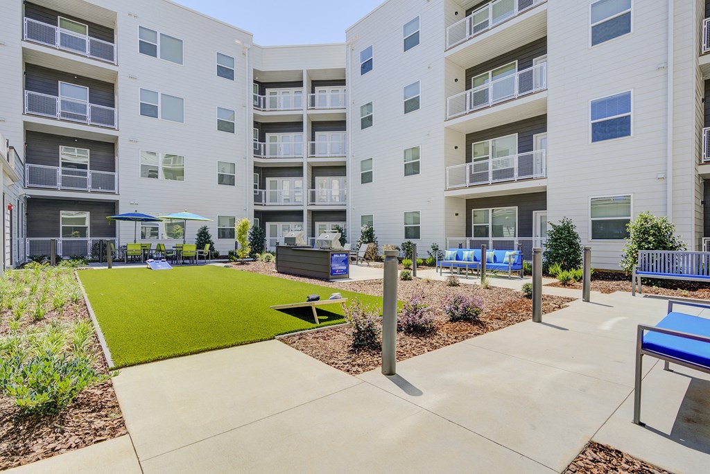 Constellation Apartments Grilling