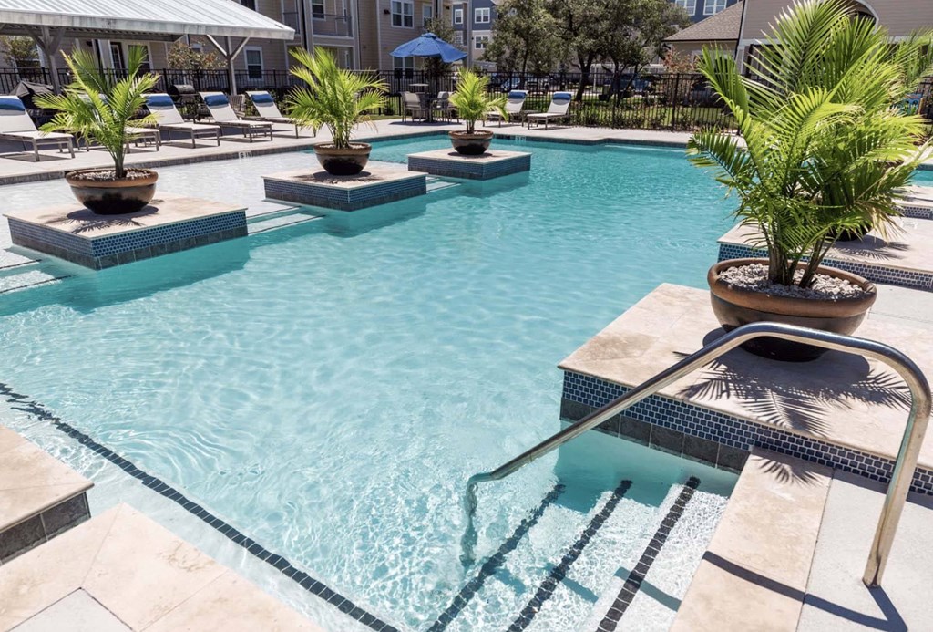 the swimming pool at the resort at governors crossing