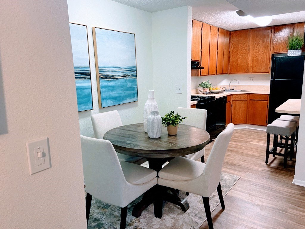 Dining Room at Lake in the Woods, Melbourne, FL