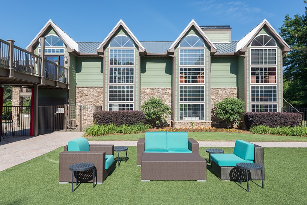 Courtyard Patio at District at Vinings, Atlanta, Georgia
