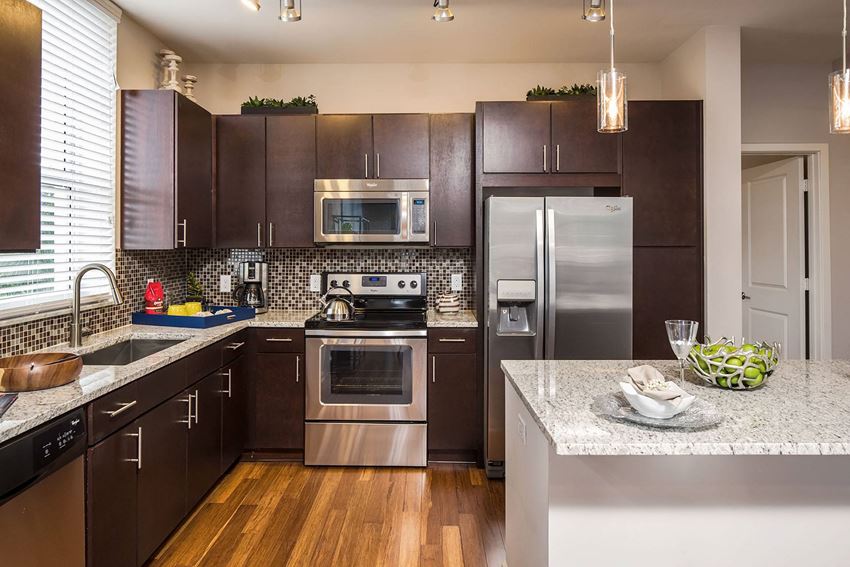 16 FORTY KITCHEN