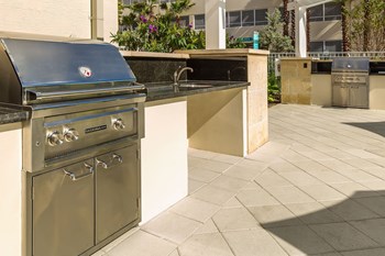 16 FORTY GRILL