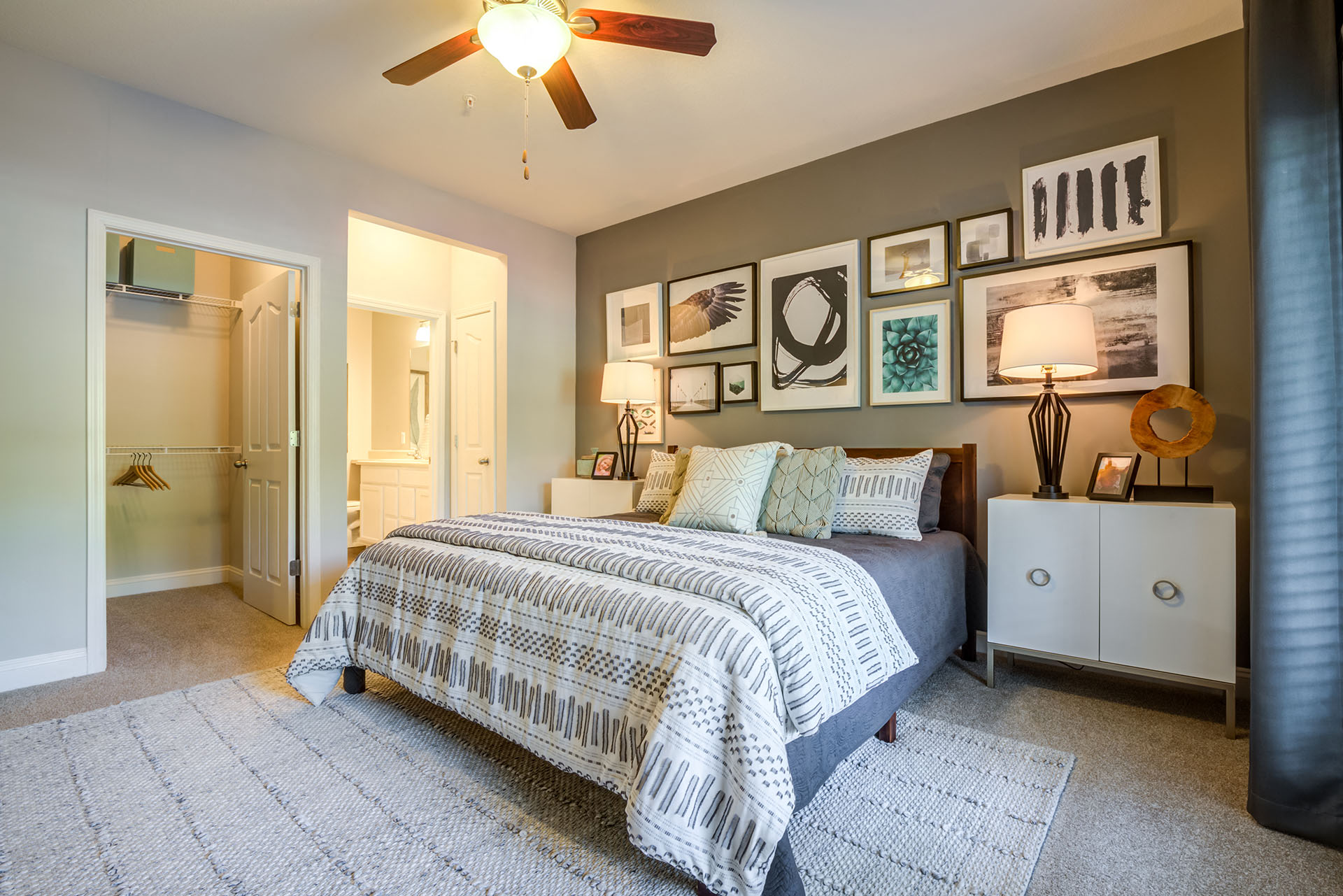 Enclave at Rivergate bedroom.