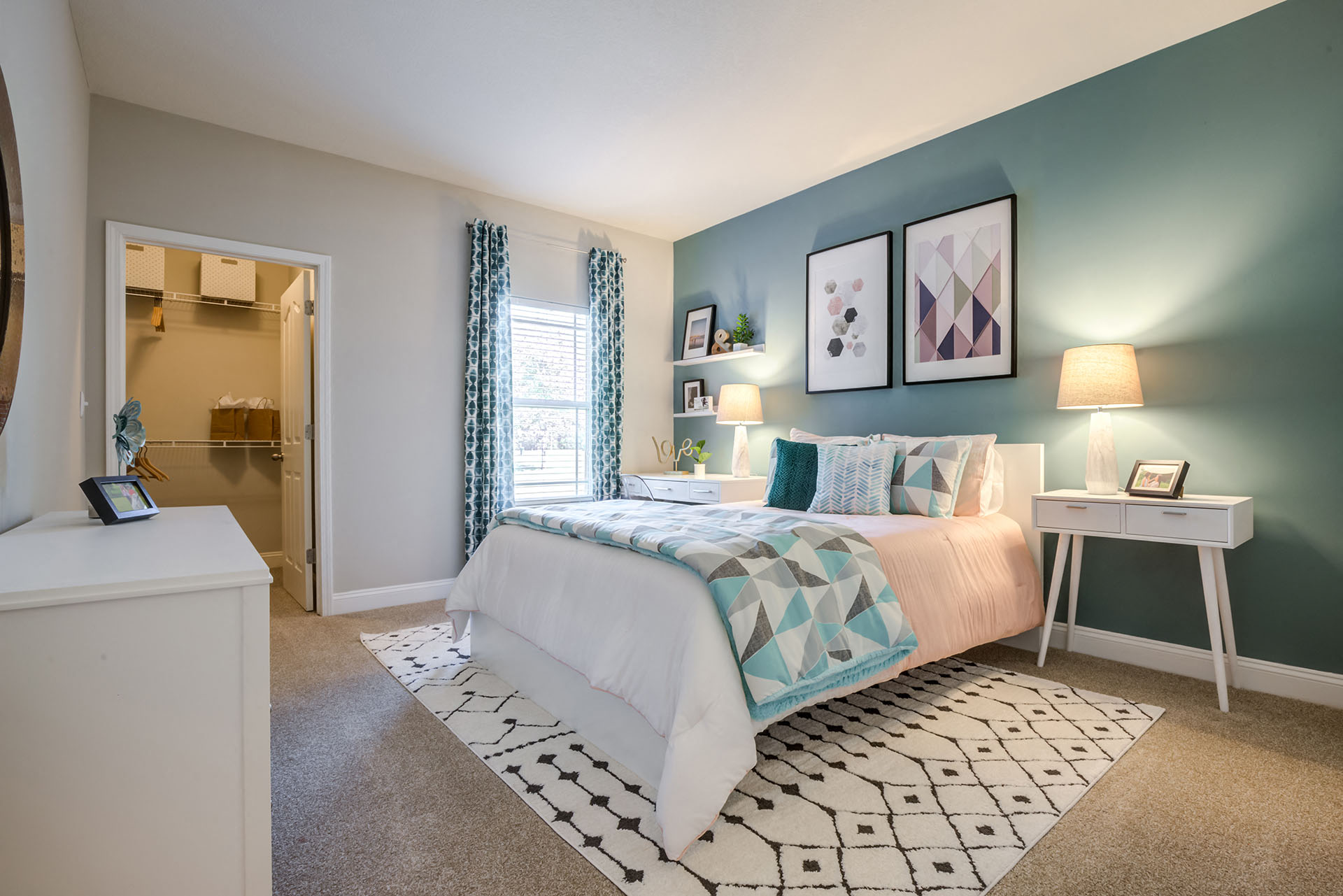 Enclave at Rivergate bedroom.