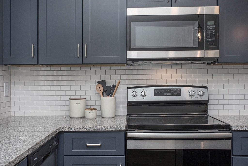 Premier Lofts Stainless Steel Appliances