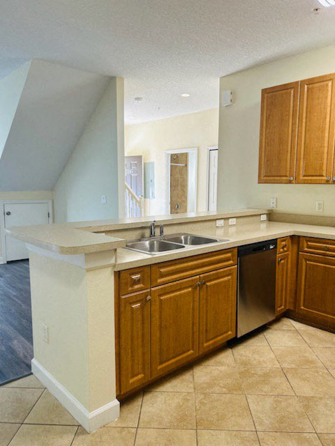 Estates At Lake Cecile