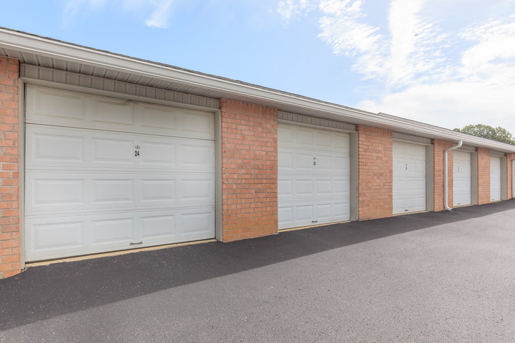 Whispering Oaks Garage