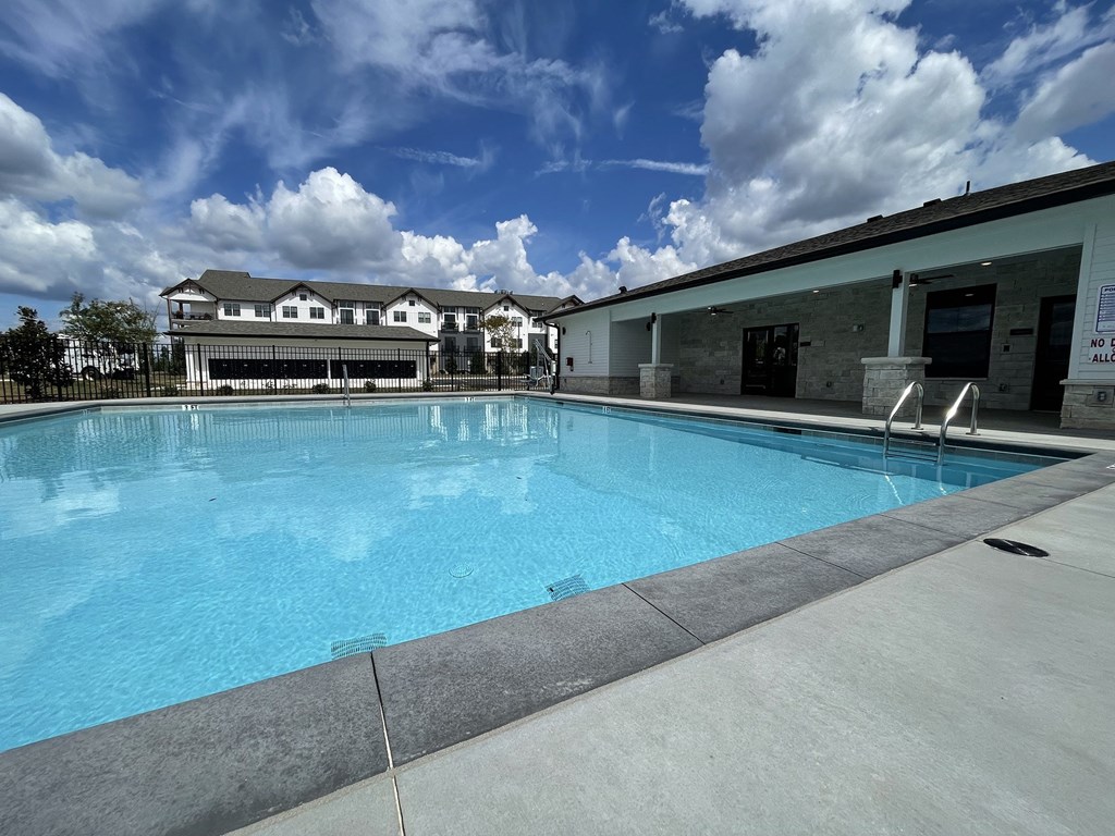 Ridgeview at Northgate Pool