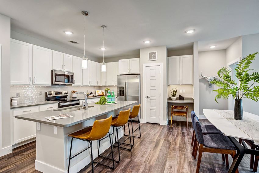 ICON HARDIN VALLEY KITCHEN - Photo Gallery