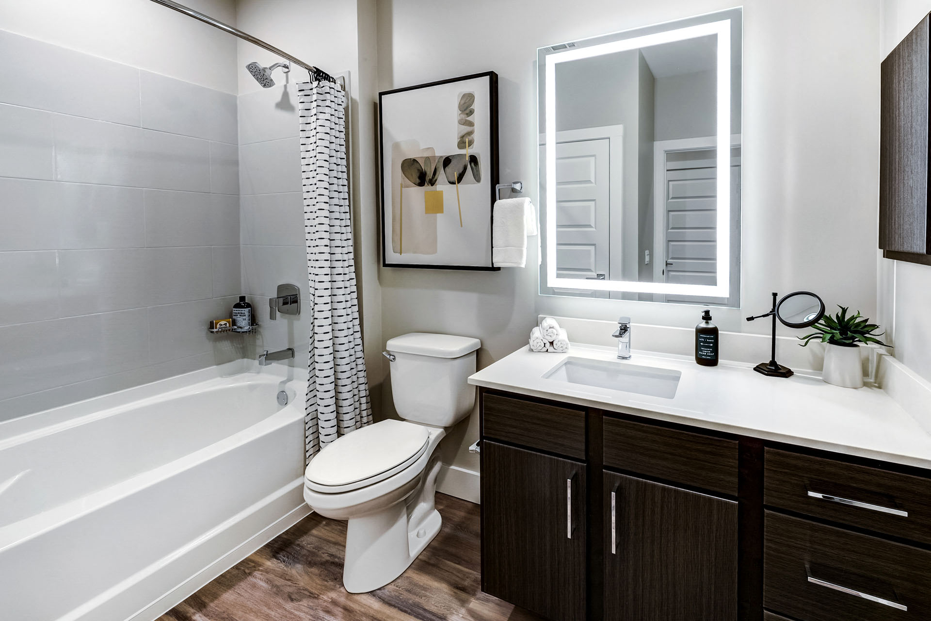 Icon Apartment Homes At Ferguson Farm (Phase I)