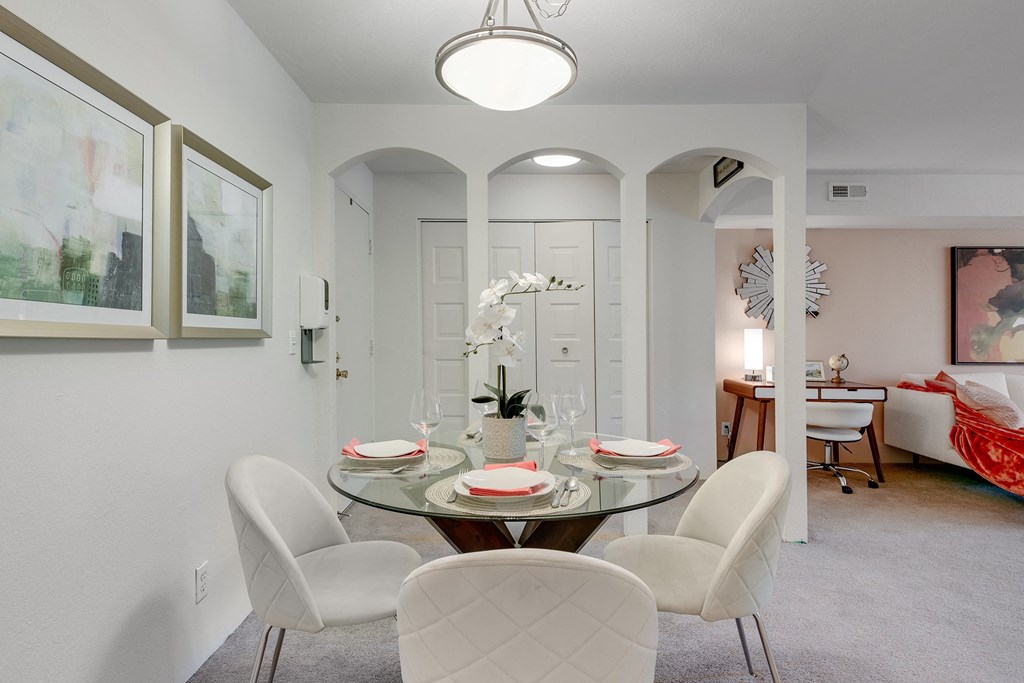 Willow Creek - Dining Room