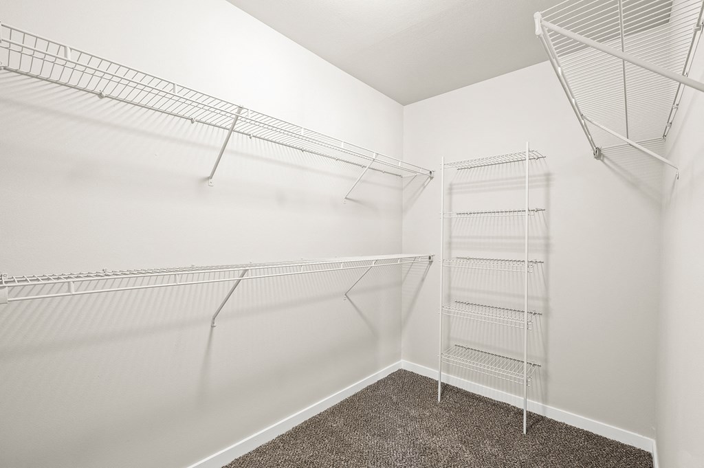 Ashford Place Closet