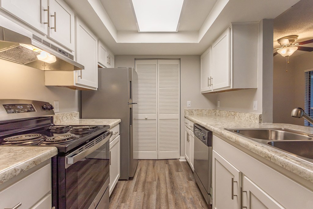 Martins Creek Apartments  Kitchen