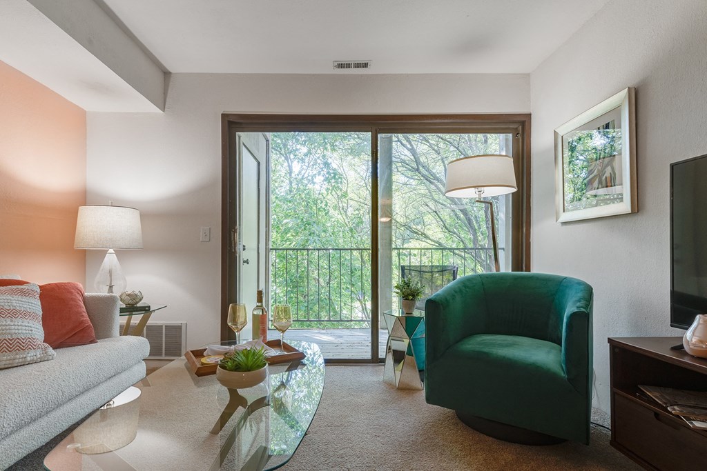 Willow Creek - Living Room