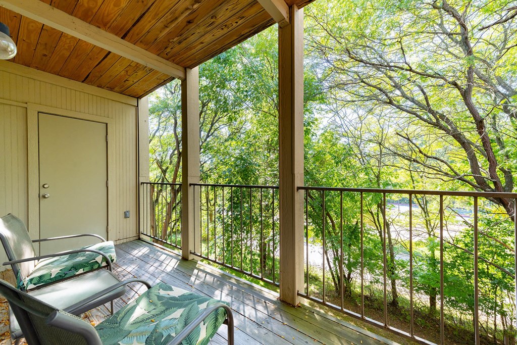 Willow Creek - Balcony Patio