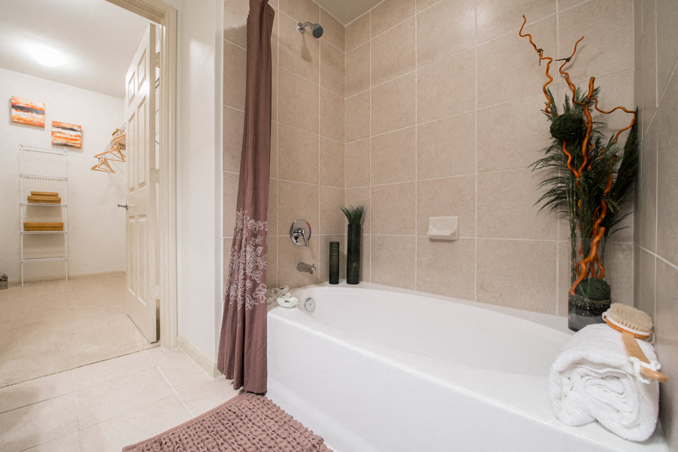 Luxurious Garden Tub at Faudree Ranch, Texas 79765