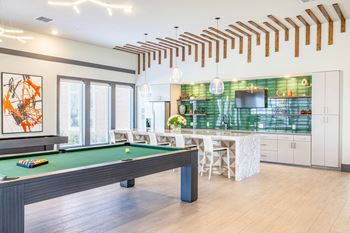 MADISON POINTE CLUBHOUSE