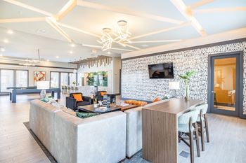 MADISON POINTE CLUBHOUSE