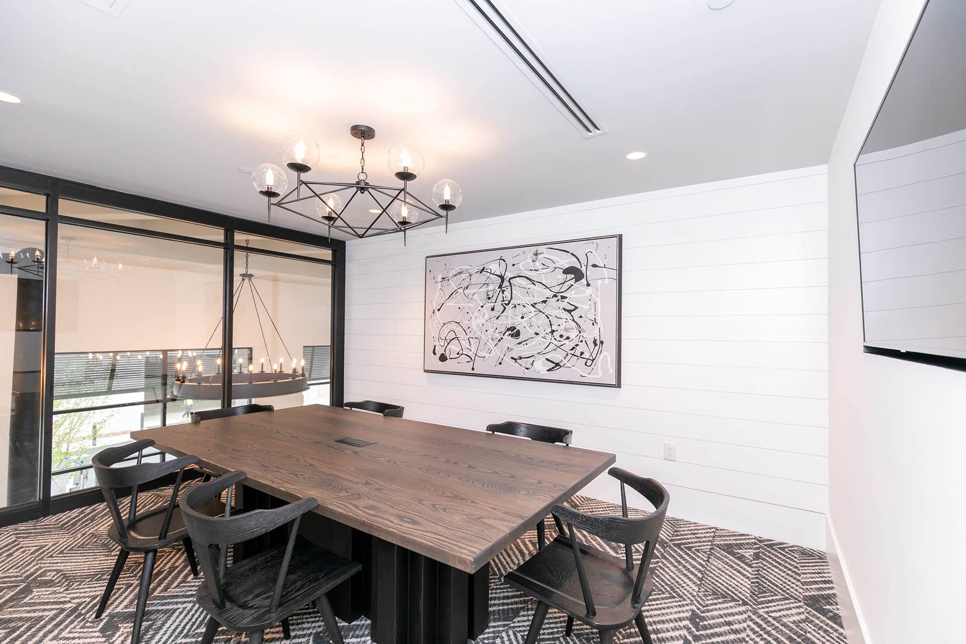 Luna Upper Westside