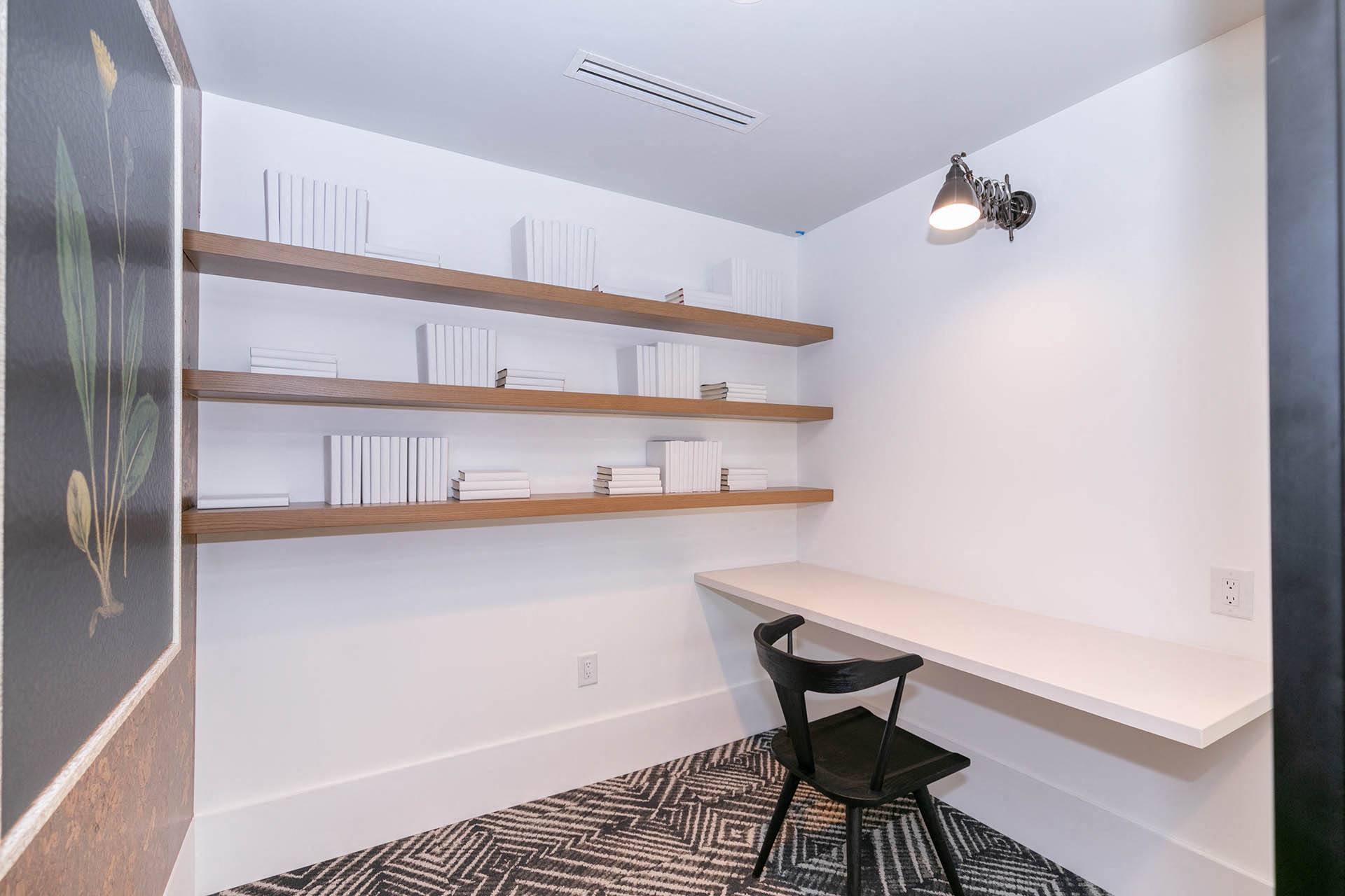 Luna Upper Westside