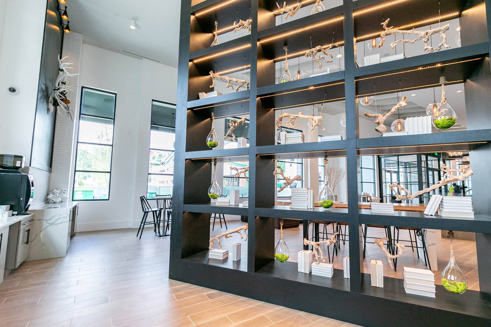 Luna Upper Westside