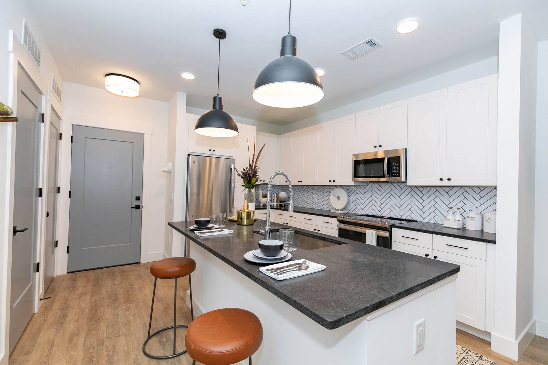 Luna Upper Westside
