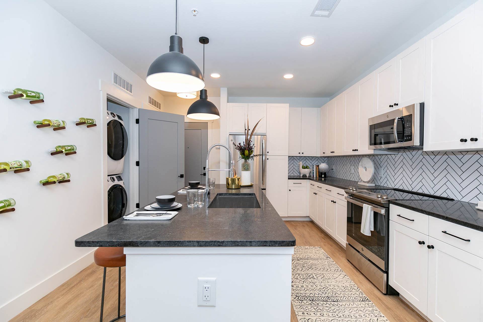Luna Upper Westside