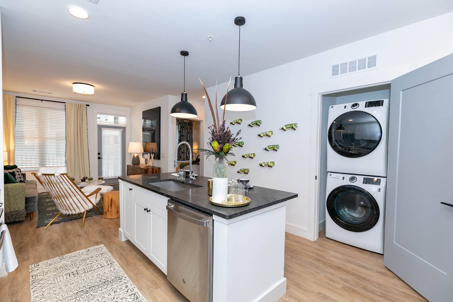 Luna Upper Westside