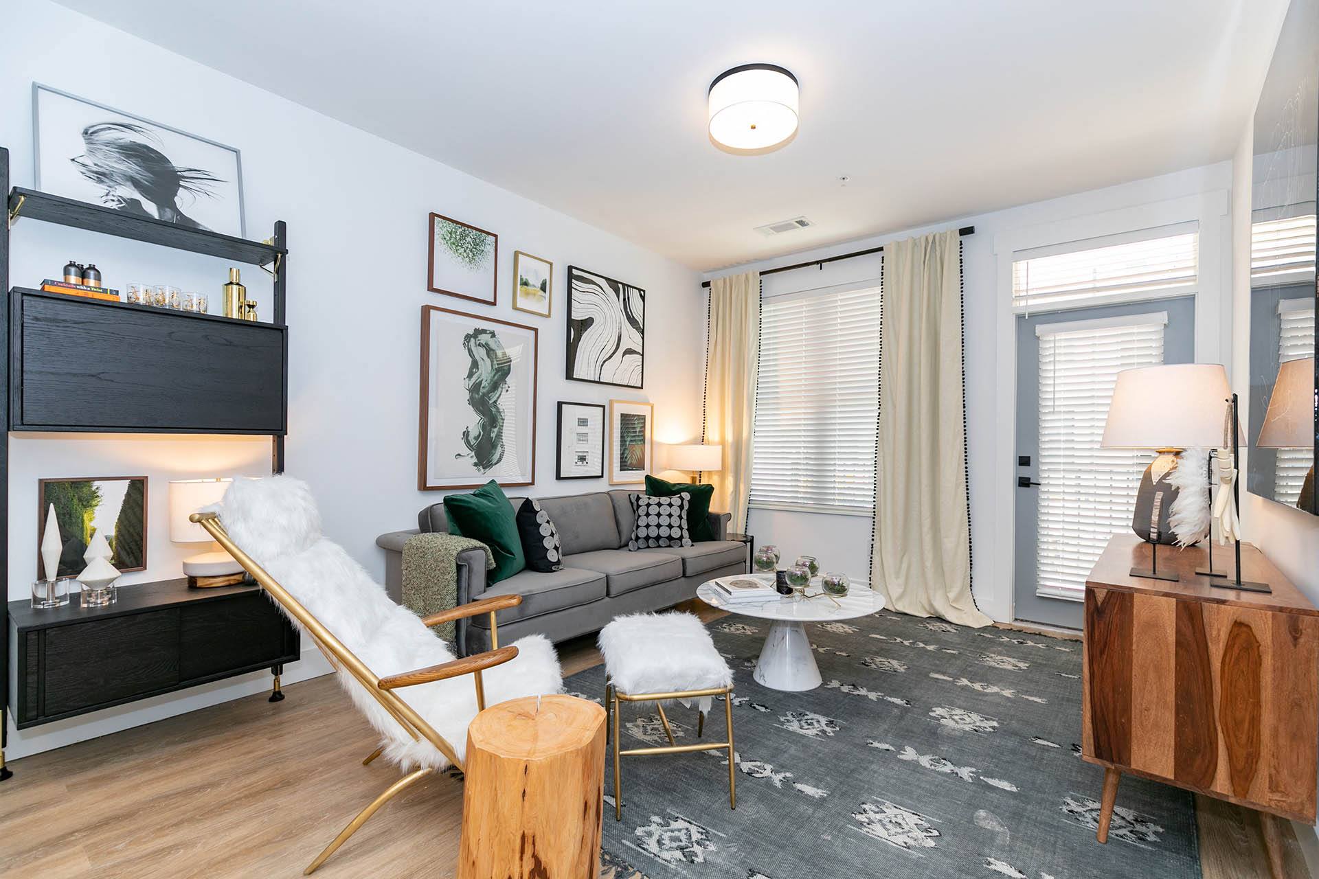 Luna Upper Westside