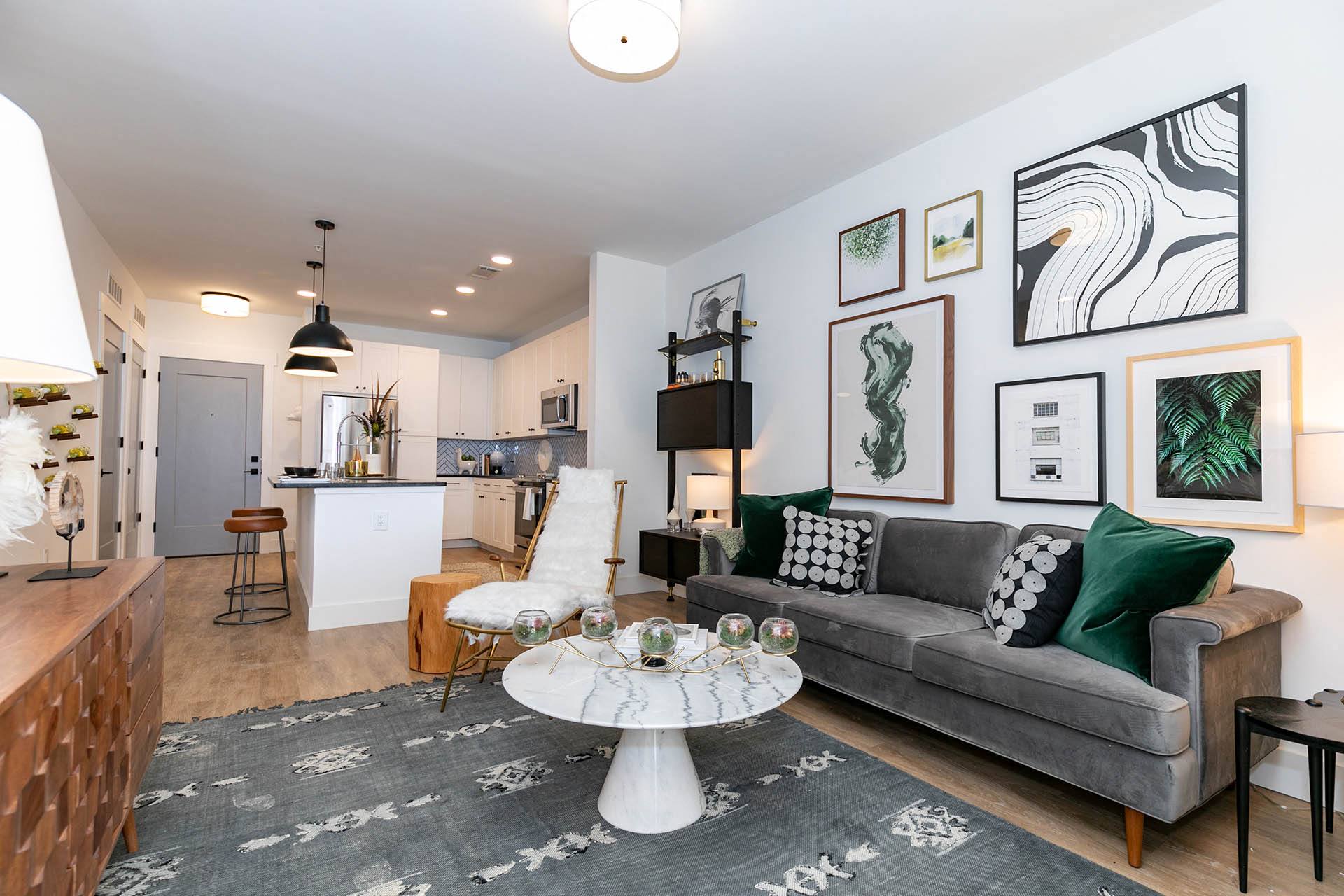 Luna Upper Westside