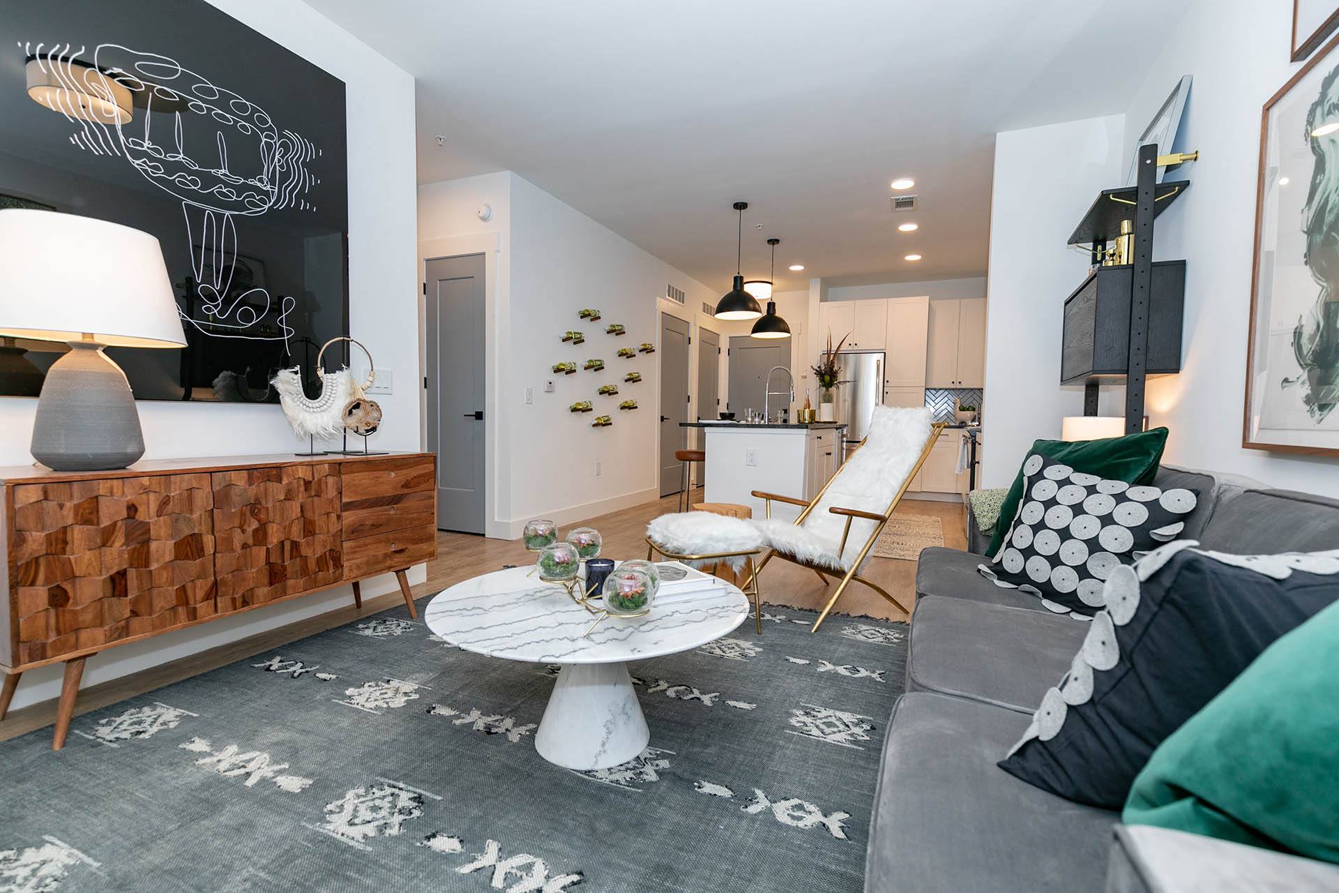 Luna Upper Westside