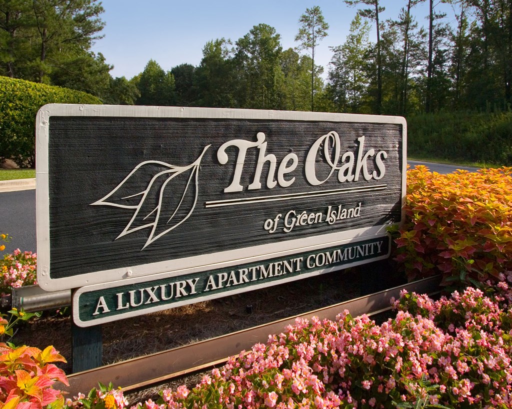 the oaks enterance