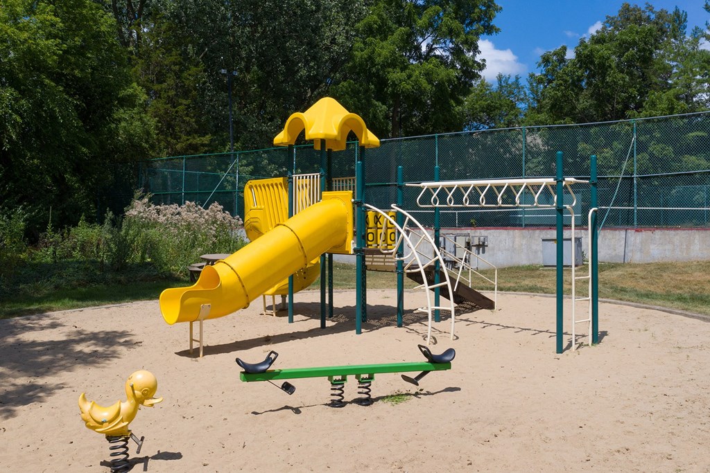 Willow Creek - Playground