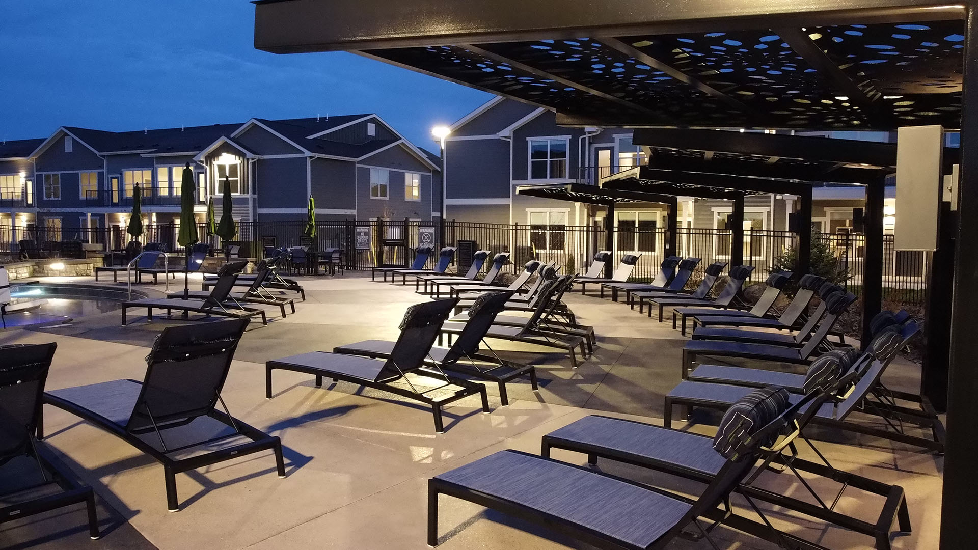 Icon Apartment Homes At Ferguson Farm (Phase I)