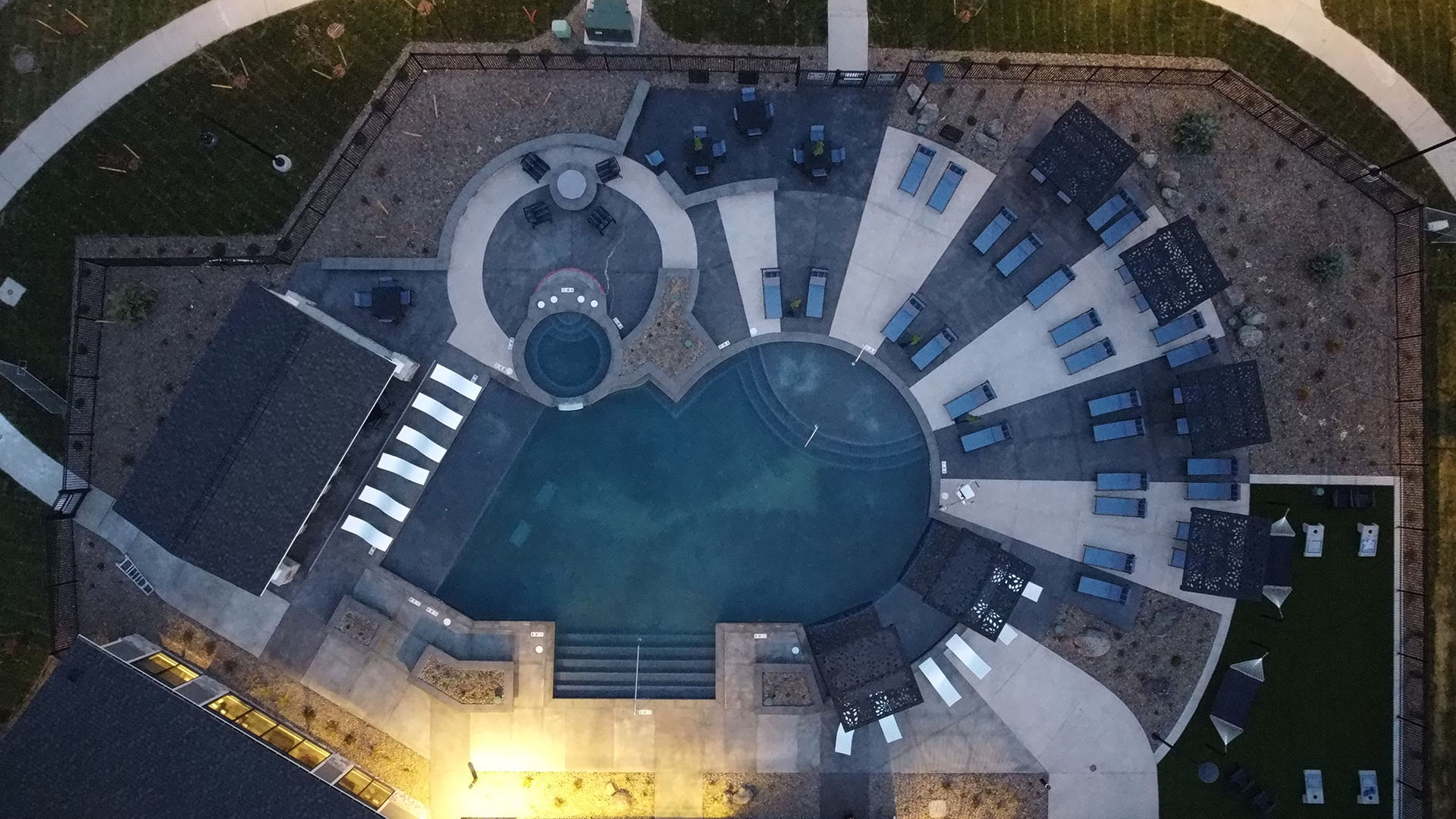 Icon Apartment Homes At Ferguson Farm (Phase I)