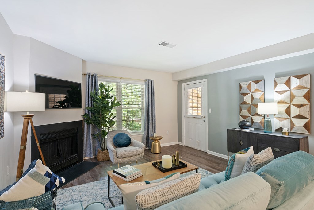 reserve-at-regency-park-living-room