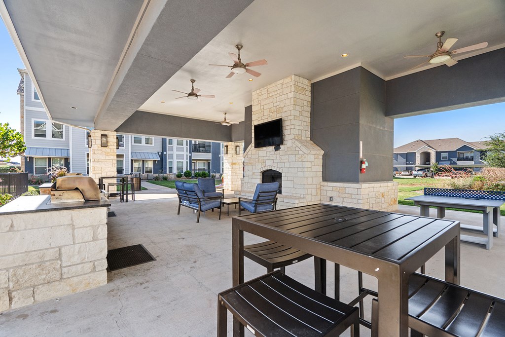 Outdoor Fireplace Lounge at Residence at Midland, Midland, TX, 79706
