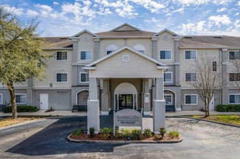 Front Entrance - Photo Gallery 3