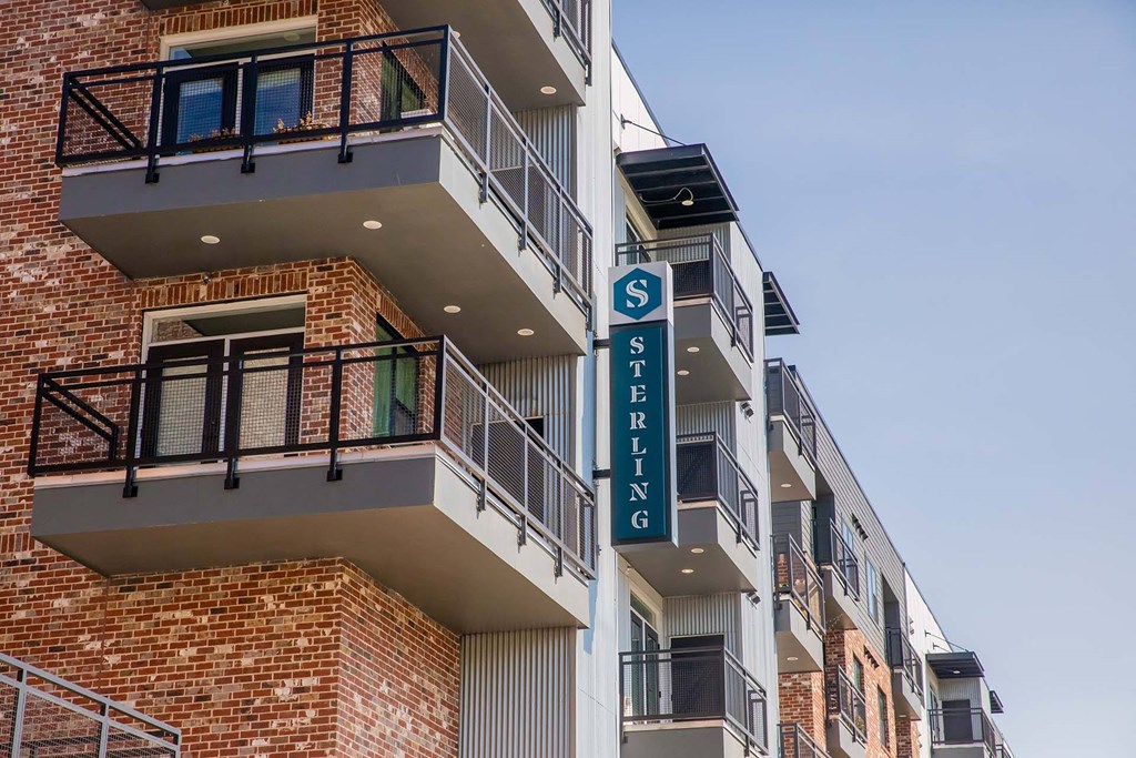 image of the side of an apartment building